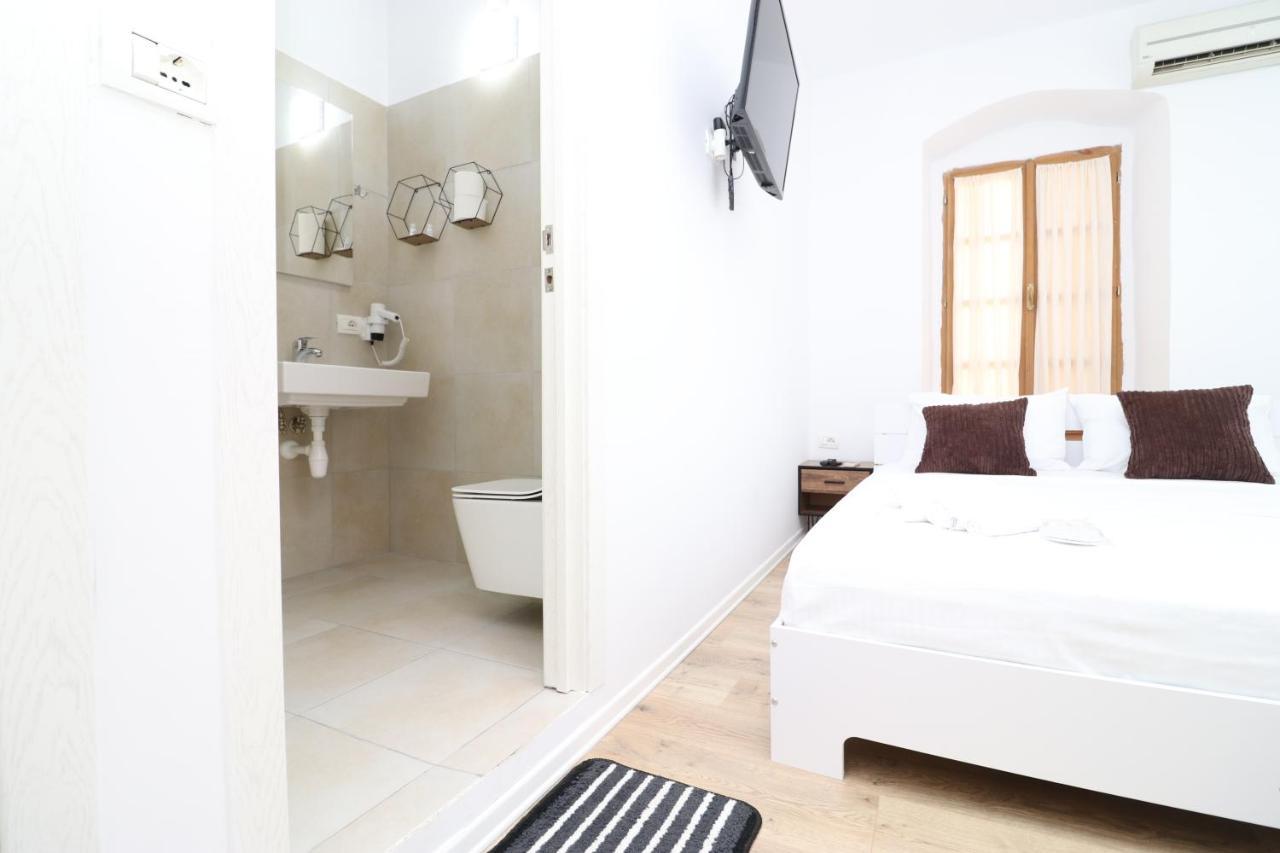 Bed and Breakfast Gaia Vlorë Exteriér fotografie